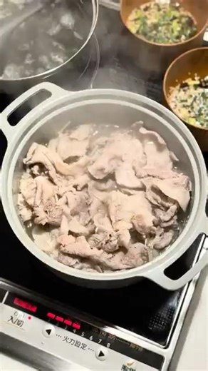 豚肉のさっぱり蒸し #蒸し料理 #豚肉 #えのき #もやし #自炊男子 #自炊 #簡単レシピ #簡単ごはん #料理 #cooking #coaching #cookingchannel