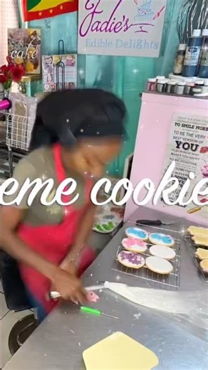 SUGAR COOKIES | DINOSAUR COOKIES | DINOSAUR CAKE