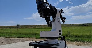 Numerica telescope tracks satellites in broad daylight