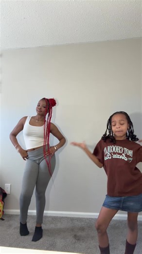 My sis put a whole fit in for this tt 😂😂💕 #fyp #dance #viral #sisters