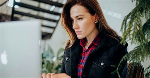 Score Above 26/35 On This 50-50 Quiz & Prove You’re Surprisingly Smart