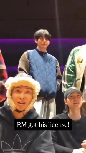 🚨This is not a drill.🚨 Kim Namjoon, a.k.a. RM from BTS has finally gotten his driver’s license! The band treated ARMY to a Weverse live and happily shared the news with fans. 💜🚗 (📹: BTS Weverse) #BTS #RM #kimnamjoon #ARMY | etalk