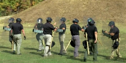 Shelby Co. deputies participate in mobile field force training