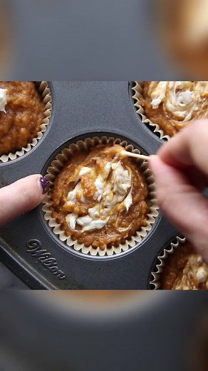 This Low Carb Keto Pumpkin Muffins with Cream Cheese Filling Recipe made with coconut flour is moist, easy to make, and full of incredible pumpkin flavor. Pumpkin spice season hits, and this is a must in your recipe list! Recipe>> https://kaseytrenum.com/pumpkin-cream-cheese-muffins-keto-friendlylow-carb/ | Easy Keto/Low Carb Recipes