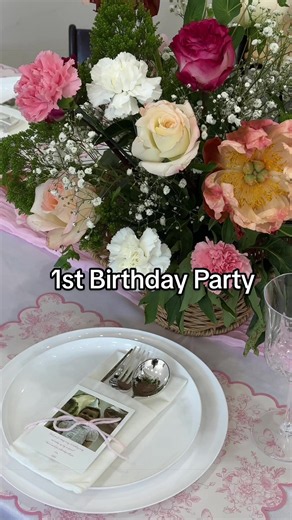 4 months late but Selahs Jellycat Patisserie birthday party! “Ooh La La Selah is one!” Such a cute theme for a first birthday with all of her collected @Jellycat pastries! #firstbirthday #firstbirthdayideas #firstbirthdaydecor