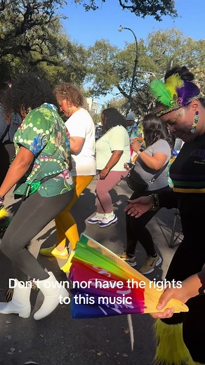 GOT MY FOOT ON THE GROUND. WHERE THOSE FANS AT???#queenofbourbonstreet #fypシ゚viral #onthisday #queenofbourbon #bourbon #parade #803fresh@Queenofbourbonstreet @Silverfoxxs2 @803Fresh