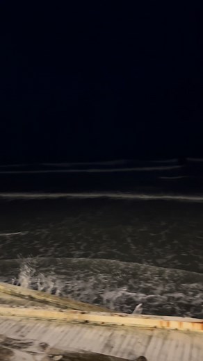 The sound of calming waves😌😍🥰 | Aaron Matthew N Dy