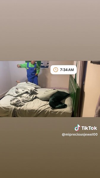 Creative Morning Wake-Up Routine Inspired by Whitney Houston