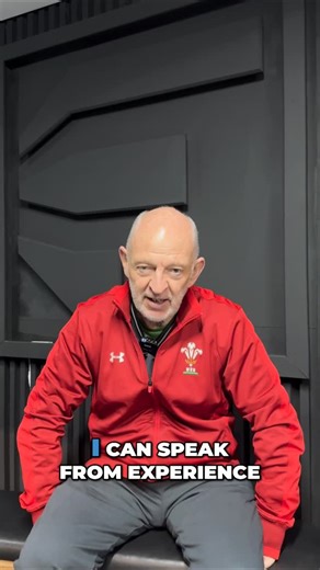 Imagine staying out of a gym for 25 years… and then walking into one that makes you think “Where the hell has this been all my life?” That’s Paul. He hadn’t trained in decades, and he’ll be the first to tell you he didn’t stroll in here full of confidence. But what changed everything wasn’t just the coaching it was the atmosphere, the people, and the way The Fitness Locker makes you feel like you belong from day one. His words, not ours: 🟦 “This gym is so professional… the instructors are so we