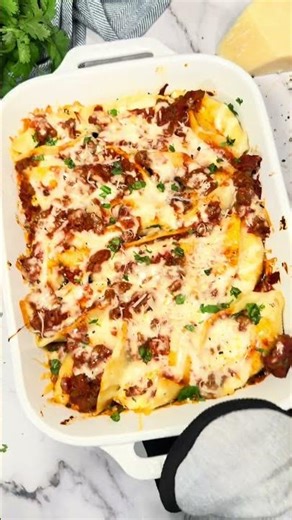 Baked Stuffed Shells Recipe 🤤 #bakedshellls #stuffedshells #dinner #easydinner #recipe