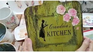 【Image Transfer Decoupage Online Tutorial #7201912D RM95】 【转印拼贴线上课程#7201912 RM95】 ❤️❤️Learn this simple Image Transfer project from the comfort of your own home.This detail online Decoupage tutorial will guide you step by step,from zero to end , everyone can make a beautiful art piece by following the steps ❤️❤️ ❤️❤️不用出門，在舒适的家中也能学习的转印拼貼，这个在线拼貼教程一步一步帶領您完成這写簡單既美麗實用的作品❤️❤️ 🔸RM95 (excluded material ) 🔸5 projects on different surfaces, Plastic , Glass , Wood , Ceramic and Canvas 🔸different image t