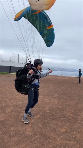 One day paragliding course. Zac and Peter joined an introduction one day course and they flew. #Paraglidinggrancanaria #paragliding #christianfernandezdelvalle #paraglidingcourse #learntofly | Christian Fernandez