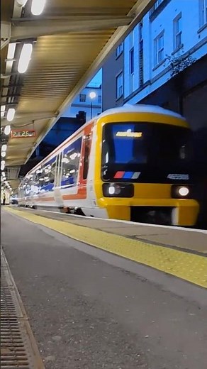 Southeastern NSE Class 465 908 and 466 departing London Victoria with low tone