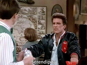 Serendipity是一个英文名词，中文常翻译为“意外发现的美好事物”或“机缘巧合的幸运”，指在无意中偶然发现有趣、有价值的事物，或遇到意想不到的好运。这个词源自波斯童话《The Three Princes of Serendip》（斯里兰卡三王子），故事中的主人公总能在不经意间发现惊喜。后来英国作家 Horace Walpole 在 1754 年创造了这个词，用来描述“意外发现珍宝的能力”。