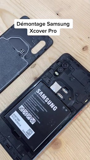 Démontage Samsung Xcover Pro: Repairing Back Camera