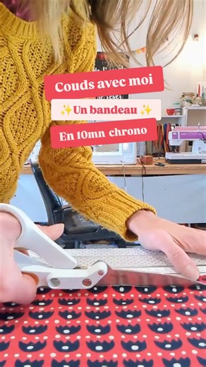 ✨tissus✂️kit de couture🌈mercerie creative on Instagram: "🎁Ton tuto couture gratuit: le bandeau rapido Un bandeau malin, rapide à coudre, et parfait pour dompter les cheveux en 2 minutes chrono. Je t’offre le tuto complet pour le réaliser sur mesure : pour toi, tes enfants ou tes copines. Pas besoin d’être une pro, le seul petit défi c’est le pliage… c'est là que la vidéo va t'aider ! C’est le genre de petite cousette qu’on a envie de refaire dans toutes les couleurs ! Tu veux le recevoir ? Écr