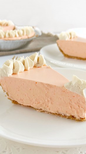 Dee on Instagram: "This Easy Orange Creamsicle Pie is the perfect no bake spring dessert. It’s made with jello and cool whip combined together in a graham cracker crust, and it comes together in just a few simple steps. Top with homemade whipped cream, and the end result is a light and fluffy pie that tastes just like a creamsicle!"