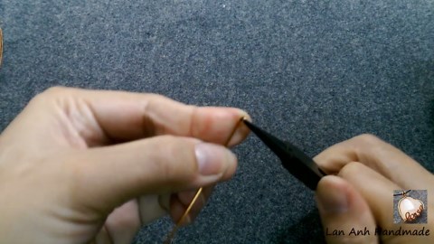 Simple earrings with spherical stones - How to make wire jewelery 141