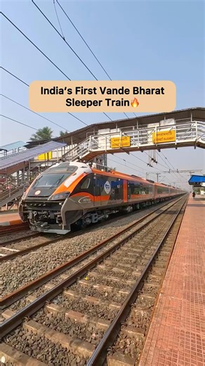 🔥India’s first ever Sleeper Vande Bharat Express train transit through level crossing.#shorts