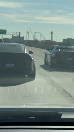 Mustang vs Camaro. The Mustang doesn't stand a chance.🤔🤨