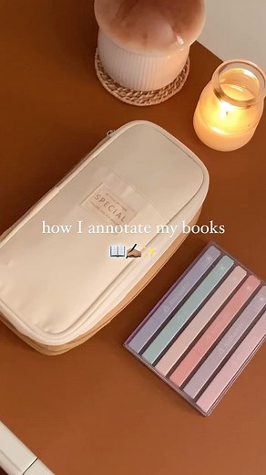 Jess | Books + Lifestyle ✨ on Instagram: "how I annotate my books 📖✍🏽✨⁣ ⁣ 𝘘𝘶𝘦𝘴𝘵𝘪𝘰𝘯: 𝘋𝘰 𝘺𝘰𝘶 𝘢𝘯𝘯𝘰𝘵𝘢𝘵𝘦 𝘺𝘰𝘶𝘳 𝘣𝘰𝘰𝘬𝘴? ⁣ ⁣ A few people have asked me how I annotate, so hopefully you find this helpful. Drop any questions that you may have in the comments! ⁣ ⁣ 🔗 all annotation supplies can be found in my Amazon storefront (linked in bio) or my “annotation” IG highlight ⁣ ✨ desk pad by @anecdotegoods"