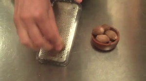 How to Grate Nutmeg