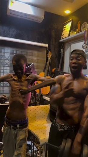 skeleton dancing t #prank #fypシ #dance #youtubethumbnail #goviral #funny #duet #duet #prankcam