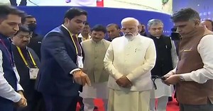 Watch: PM Modi Gets 5G Demo From Mukesh And Akash Ambani |