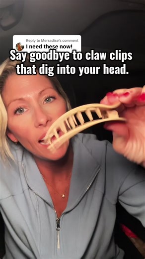 Replying to @Mersadise A claw clip that actually stays put ☁️✨ Who else hates when clips dig into their head? 😩 #clawclip #hairhack #hairclip #hairclips #beautymusthave #hairtok #viralproducts #tiktokmademebuyit #gamechanger