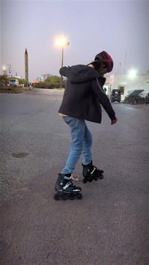 Who Wants to Learn Freestyle Skating 🛼 #freestyle #skater #rollerblade #figureskating #shorts