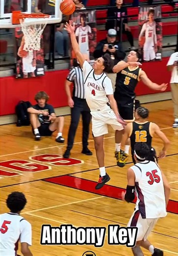 Anthony Key Shines in Atascocita vs Brennan Playoff Match