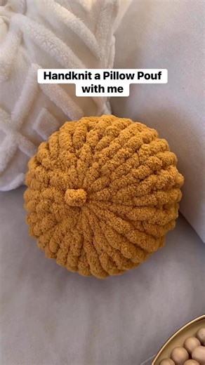 90K views · 1K reactions | So in love with this pillow  #cozyvibes #handknitting #chunkyyarn #chunkyknit | Siicre’Art | Facebook