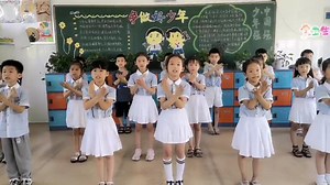 桔园小学《孤勇者》手势舞