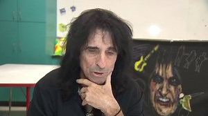 Alice Cooper on Unlikely Bond With Glen Campbell: 'We Were Survivors'