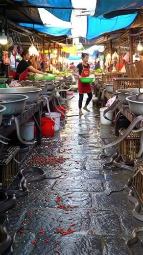 Vibrant and Unique Atmosphere of a Traditional Asian Market‪@muhammadarif-ai‬