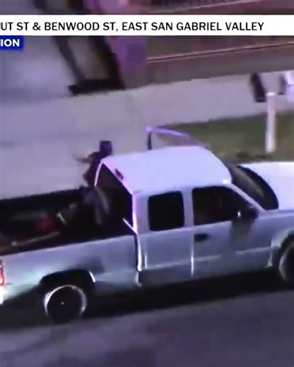 White Pickup #policechase Ends in Wild Foot Escape & Arrest 🚨