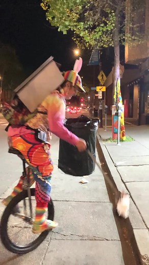 Jeremy Shafer Untrashing Berkeley on Easter #Untrashy#jeremyshaferorigami#keepinitclean #Berkeley#university#Easter