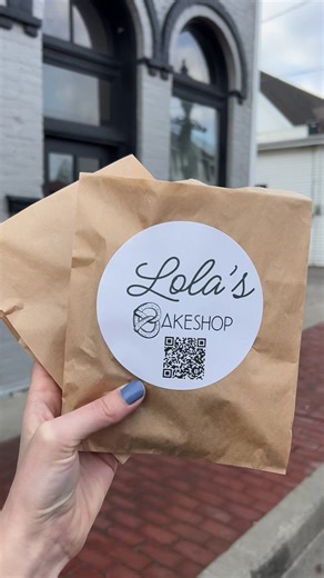 You’ll find delicious homemade pretzels, breads and more at Lola’s Bakeshop in Edinburgh, IN. 🥨 #festcountryin