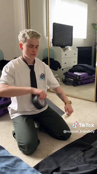 Transmasc Fashion: A Guide for FTM Style Seekers