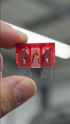 Car Fuse Box Explained 🔧 | Fuse Testing, Identification & Common Problems