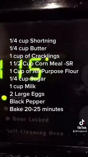 Easy Crackling Cornbread Recipe