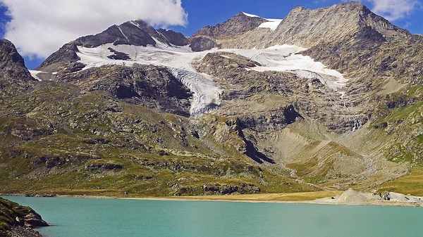 Most Unforgettable Train Journeys Around the World