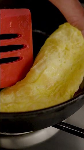 Cómo preparar un omelette en tu sartén de hierro fundido Victoria