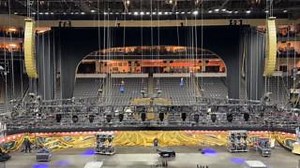 8.2K views · 56 reactions | A sneak peek behind the scenes into the wonder of Corteo✨ #corteo Cirque du Soleil | PPL Center | Facebook