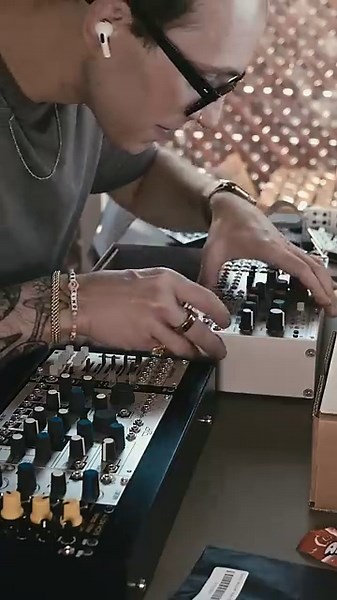 Mutable Instruments Clouds: I'm so excited to experiment with you! #modularsynth #sounds #eurorack