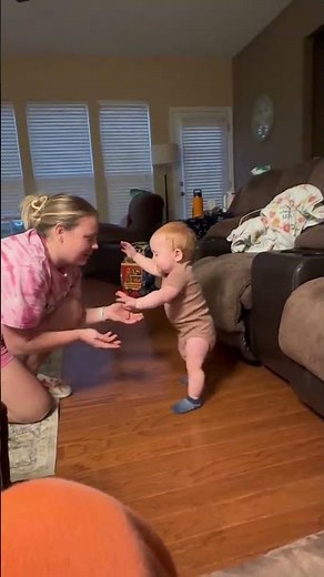 First steps 👌 babies view 🐣 #babiesview