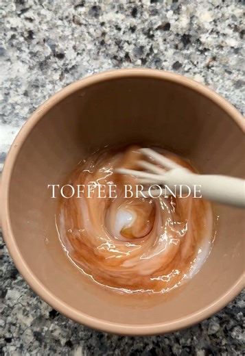 Toffee Bronde Hair Coloring Technique with Redken