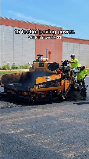 Leeboy 8510C in action on a large paving job in Kansas. #paving #paver #heavyequipment #leeboy