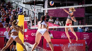FIVB Women's Volleyball World Beach Pro Tour Elite 16 Ostrava: Canada vs. USA