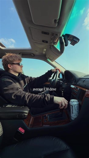 Driving an E38 BMW 7 Series (740i)